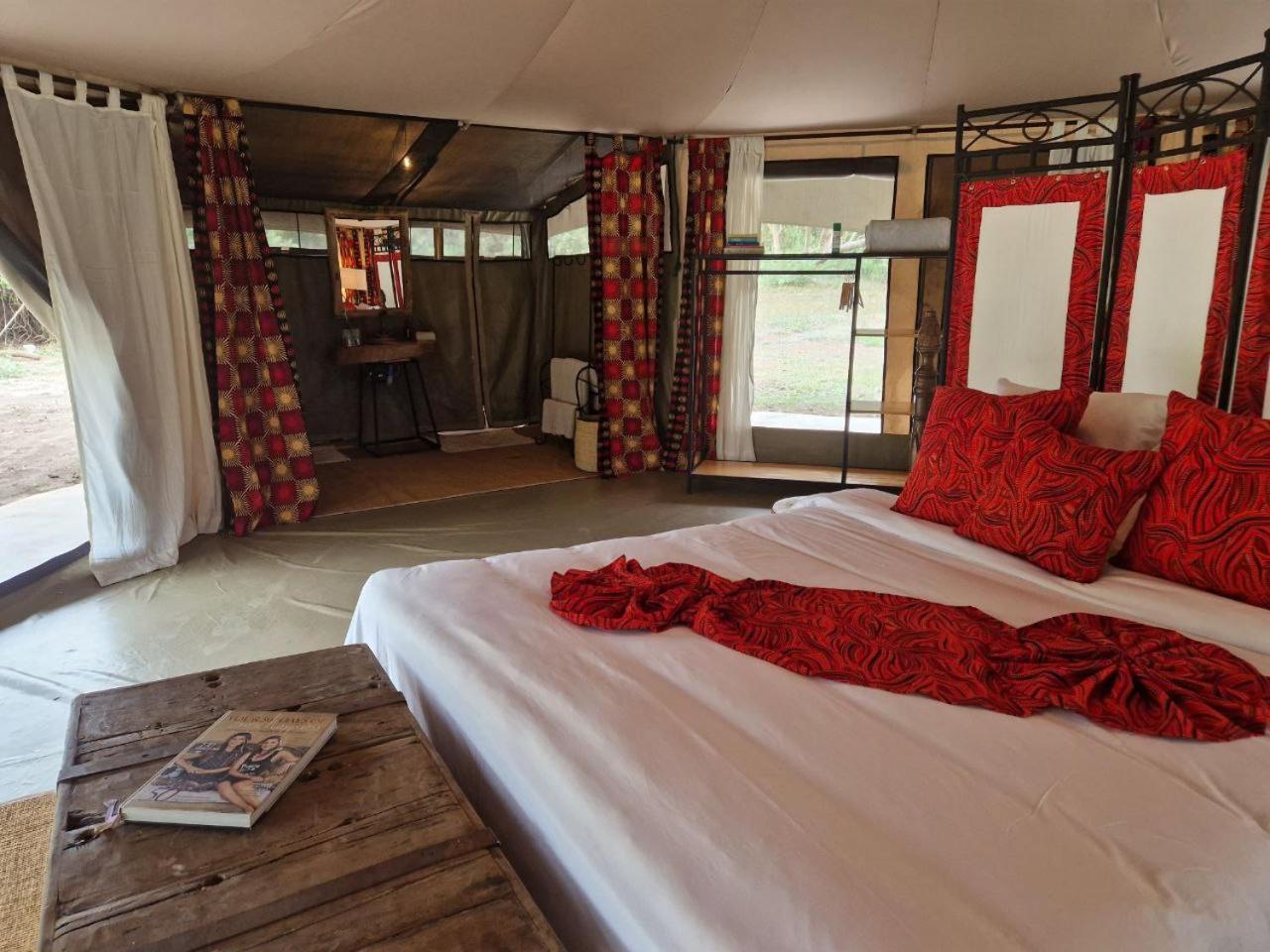 Dolly Farm & River Camp, Luxury Tents Usa River Екстер'єр фото