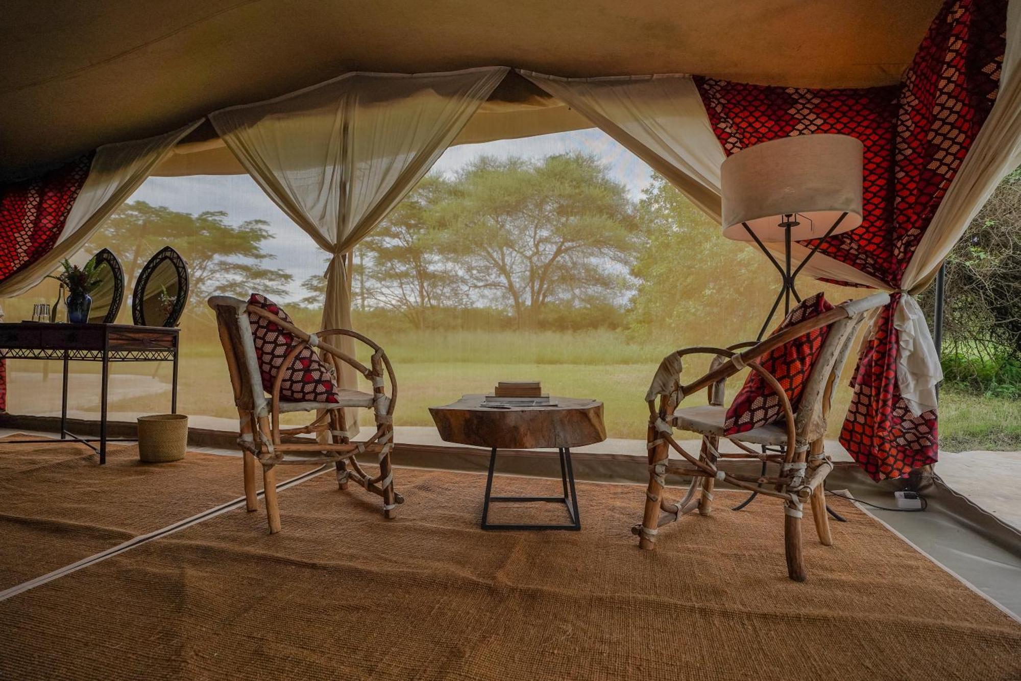 Dolly Farm & River Camp, Luxury Tents Usa River Екстер'єр фото